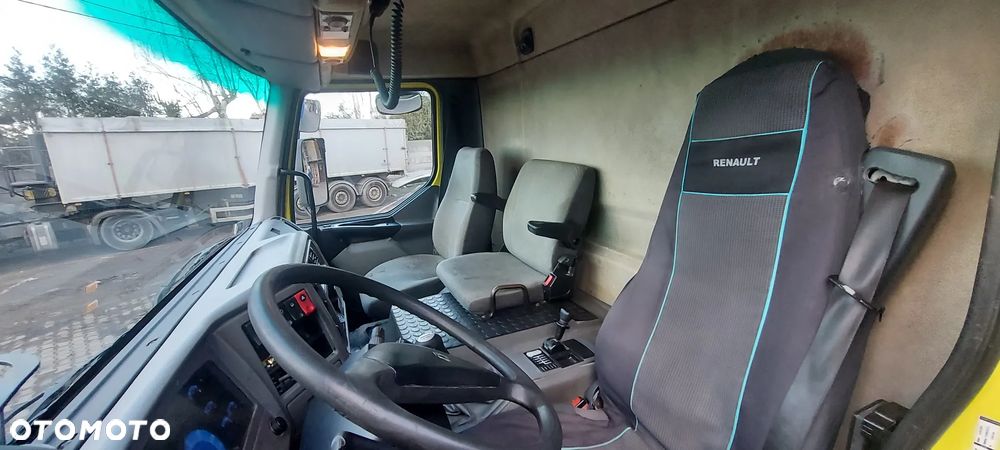 Renault Premium - 9