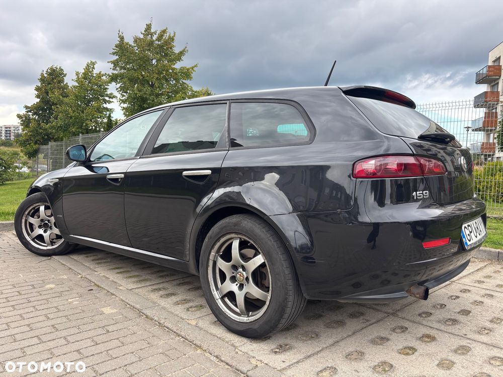Alfa Romeo 159 2008 photo 5