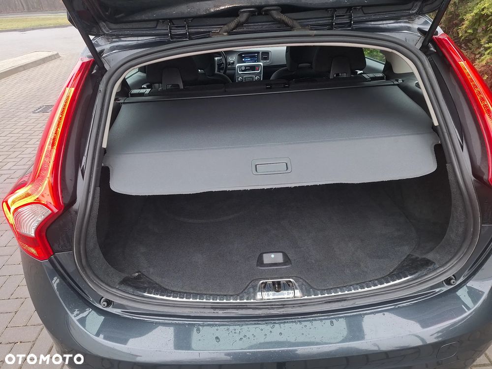 Volvo V60 D4 Edition - 13