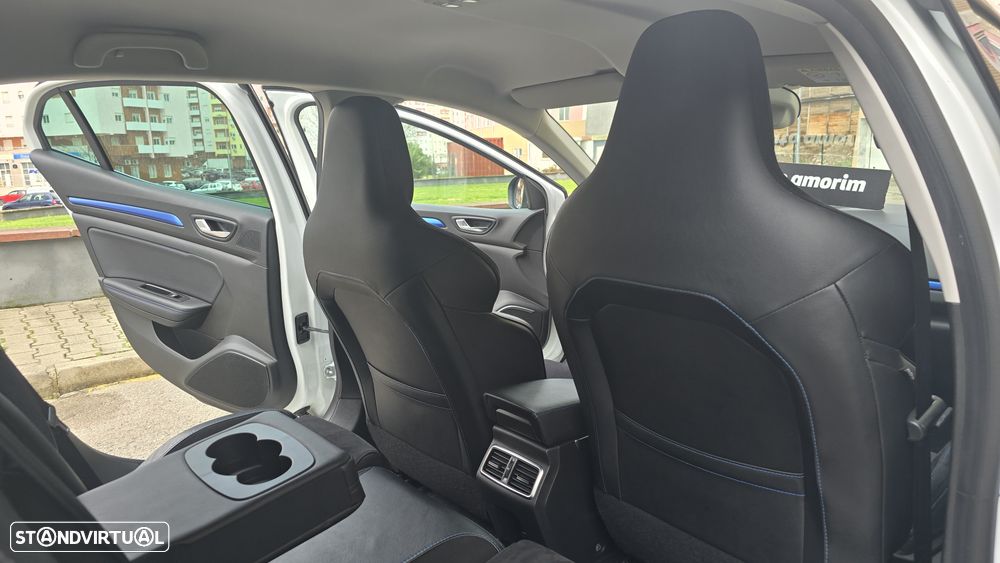 Renault Mégane 1.6 dCi GT EDC - 23