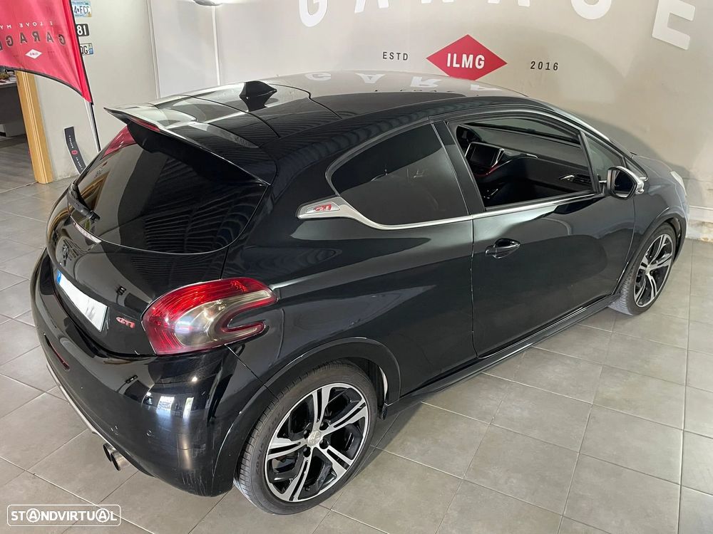 Peugeot 208 GTI 200 THP - 11