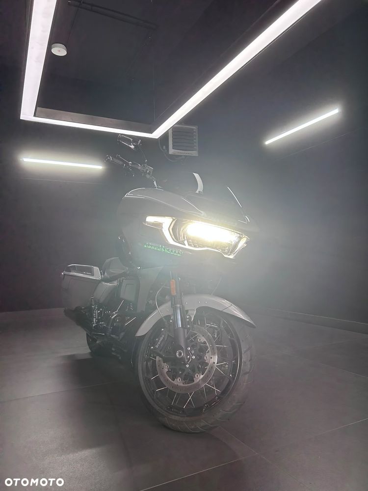 Harley-Davidson Touring Road Glide - 1