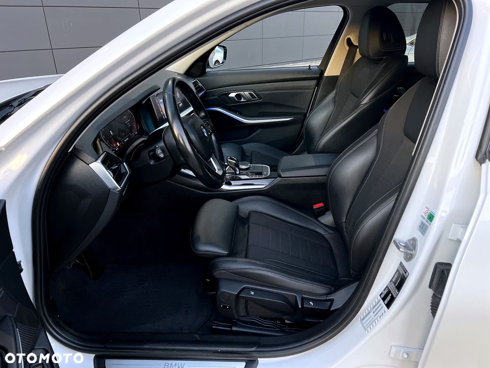 BMW Seria 3 320d Sport Line Shadow sport - 18