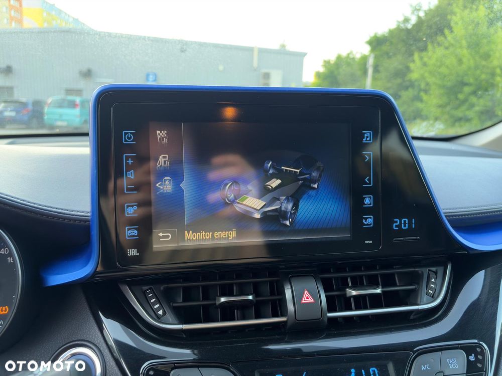 Toyota C-HR 1.8 Hybrid Neon Lime powered by JBL - 21