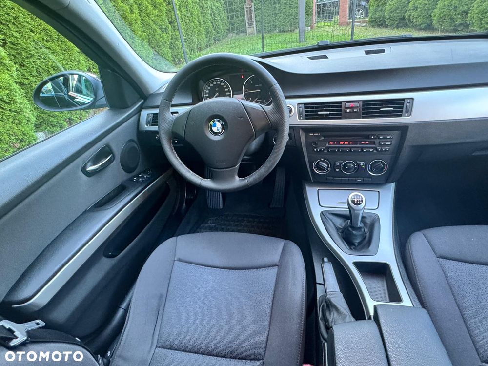 BMW Seria 3 318d DPF Edition Lifestyle - 18