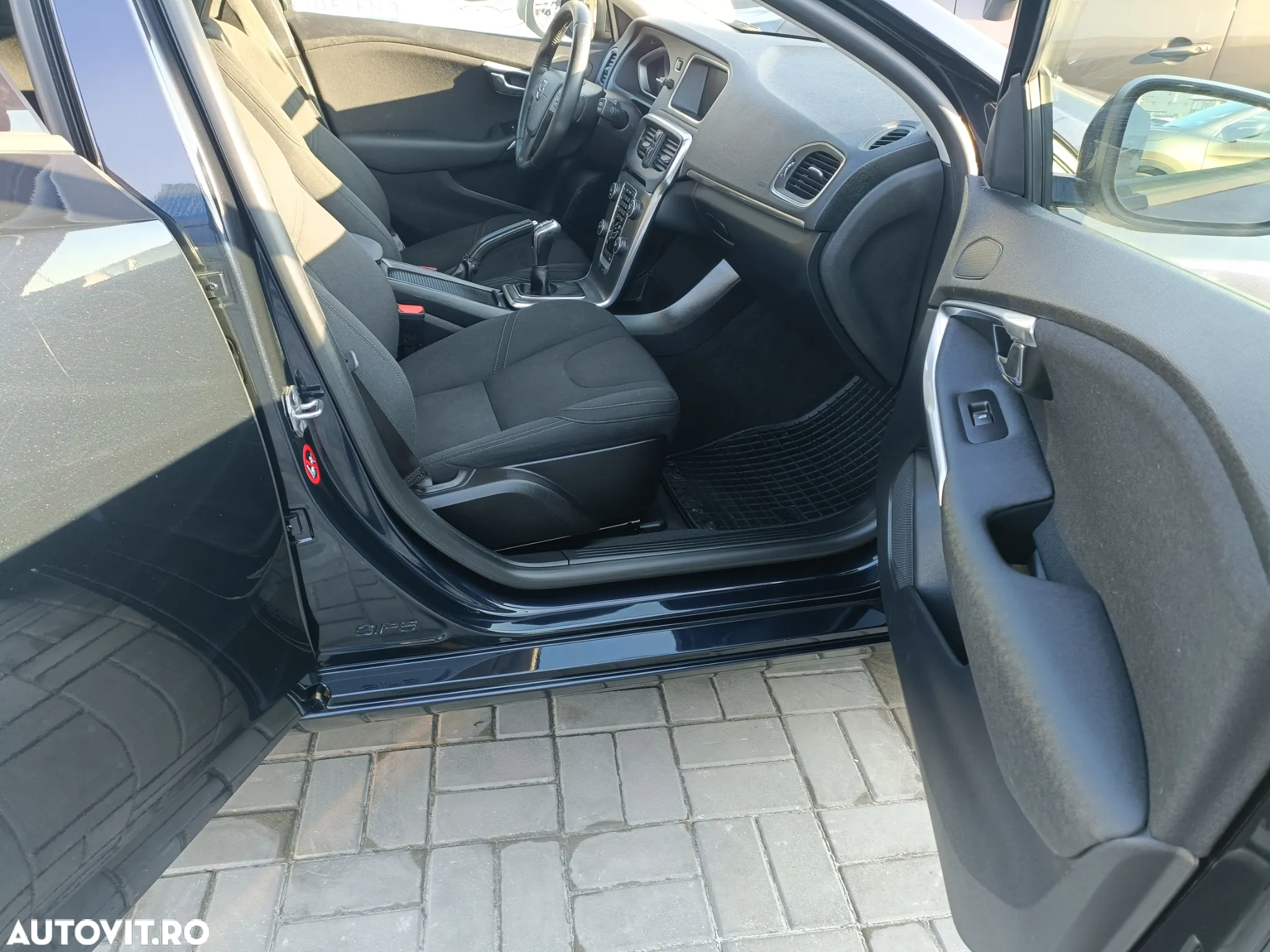 Volvo V40 Cross Country D2 Kinetic - 20