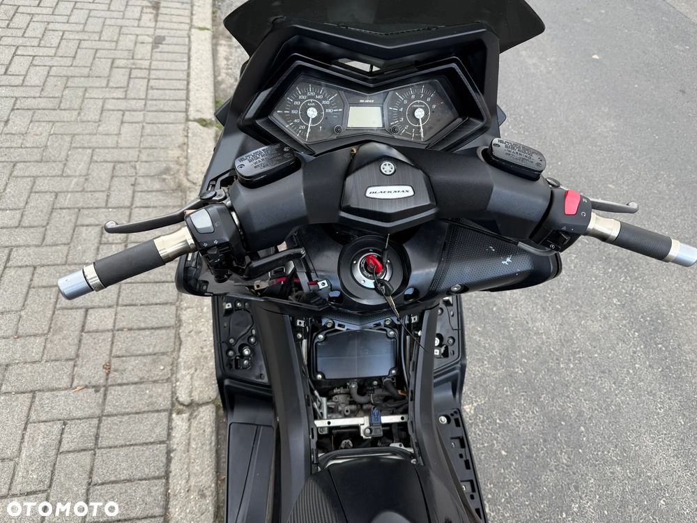 Yamaha Tmax - 10