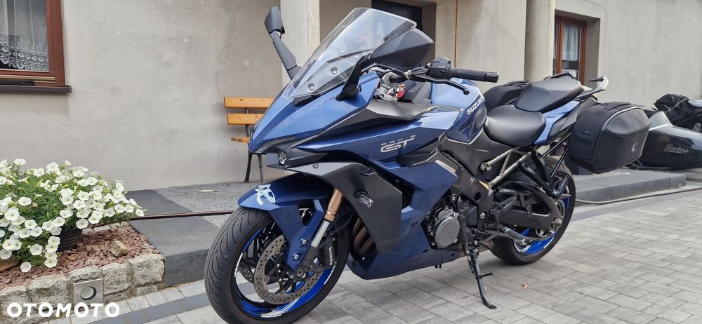 Suzuki GSX - 10