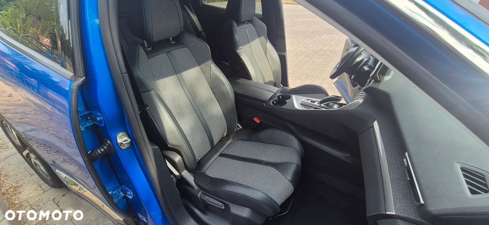Peugeot 3008 1.2 PureTech GPF Allure S&S EAT8 - 29