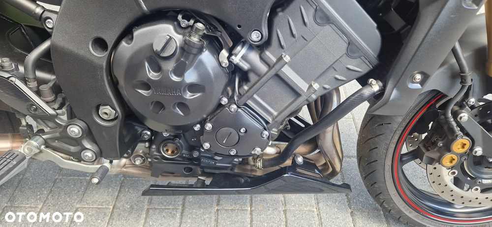 Yamaha FZ8 - 15