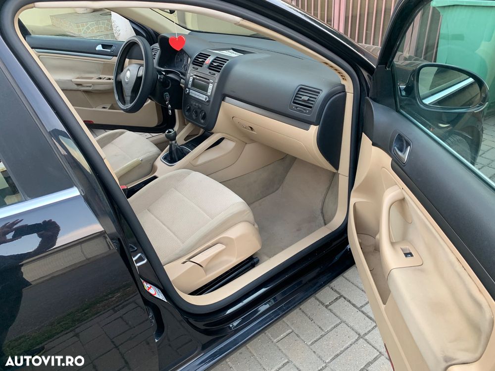 Volkswagen Jetta - 7