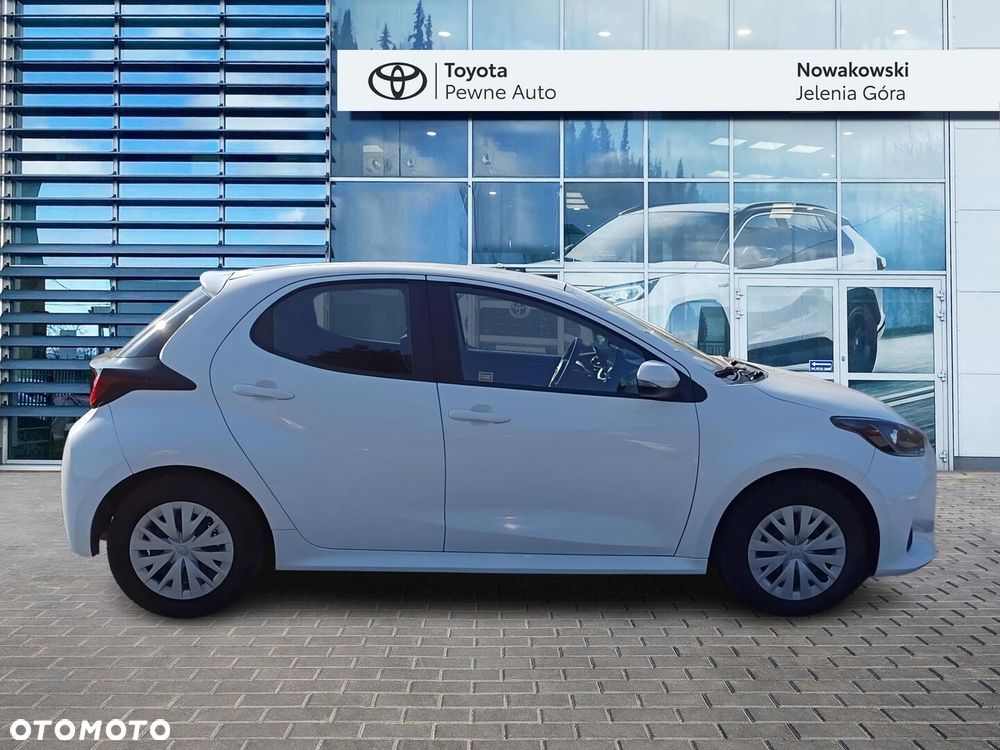 Toyota Yaris - 4