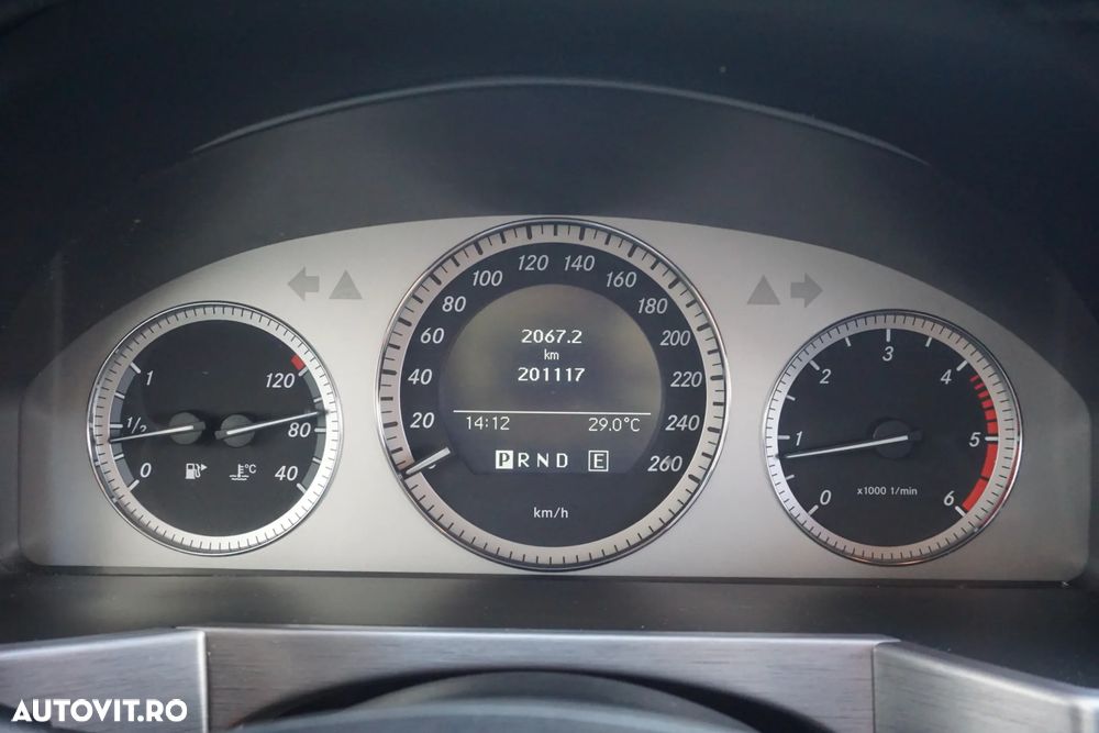 Mercedes-Benz GLK 220 CDI DPF 4Matic BlueEFFICIENCY 7G-TRONIC - 24