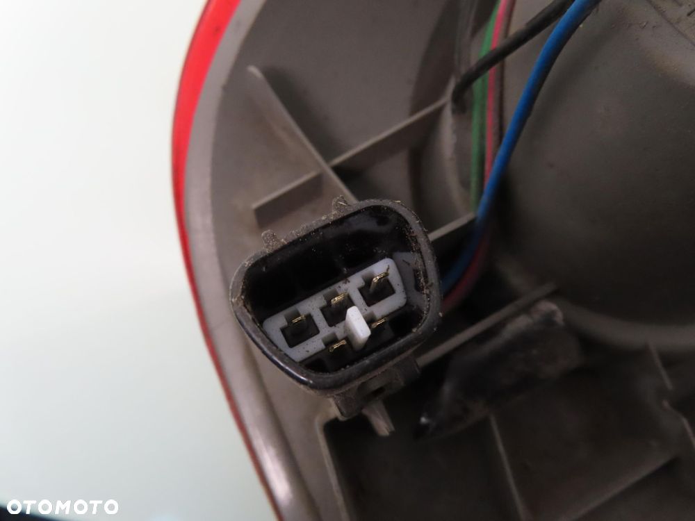 LAMPA PRAWA TYLNA DAIHATSU CUORE VII - 2