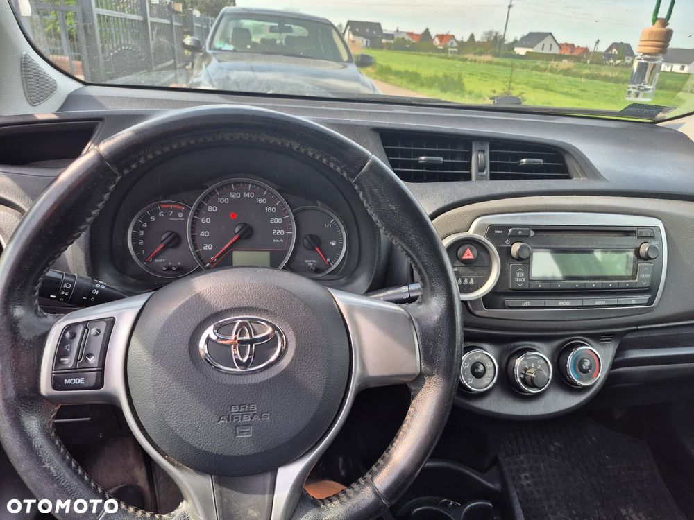Toyota Yaris - 6