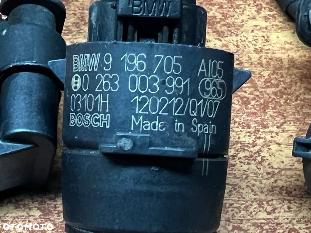 CZUJNIK CZUJNIKI PARKOWANIA PDC WTYCZKA TYŁ TYLNE BMW E90 E92 E81 E82 E84 9196705 - 2