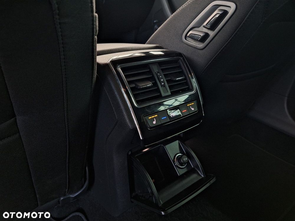 Skoda Superb 2.0 TDI SCR Style DSG - 21