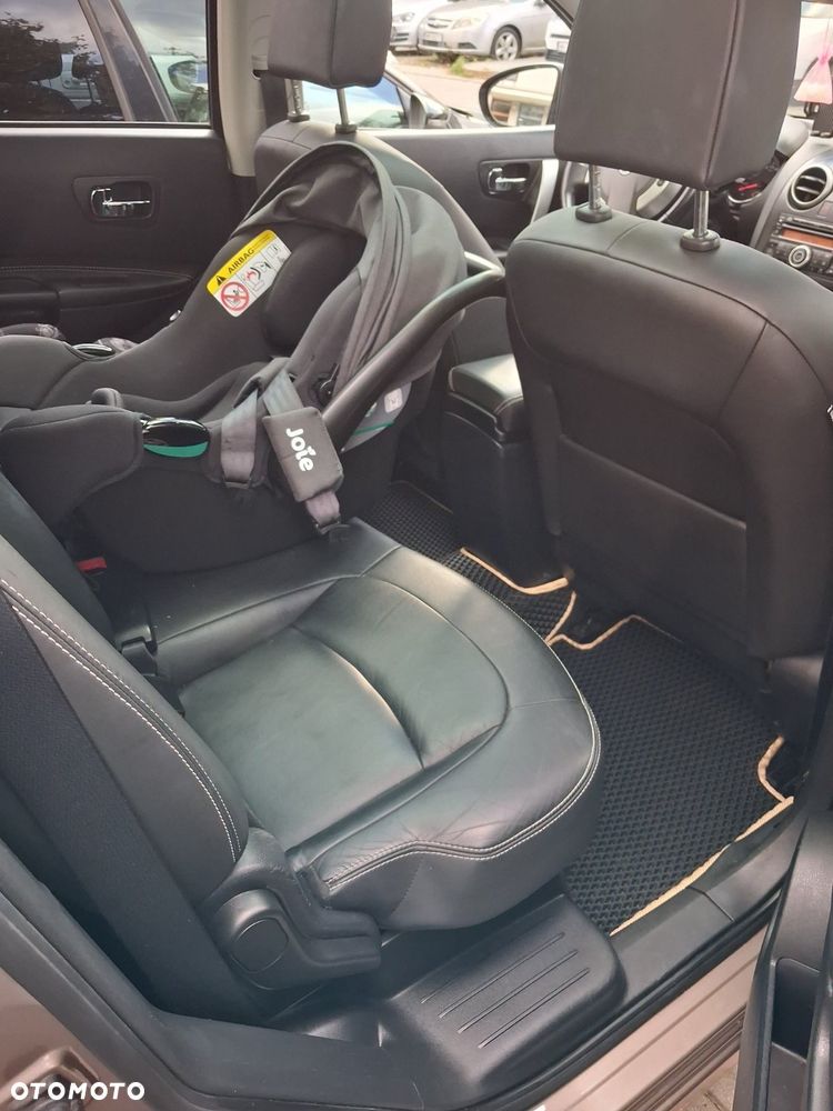 Nissan Qashqai+2 - 13