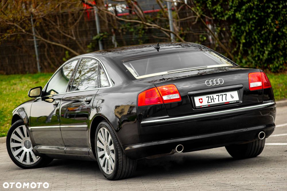 Audi A8 4.2 Quattro - 9