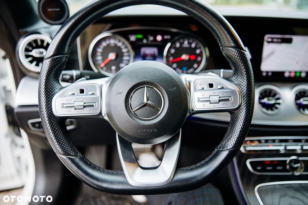 Mercedes-Benz Klasa E - 21