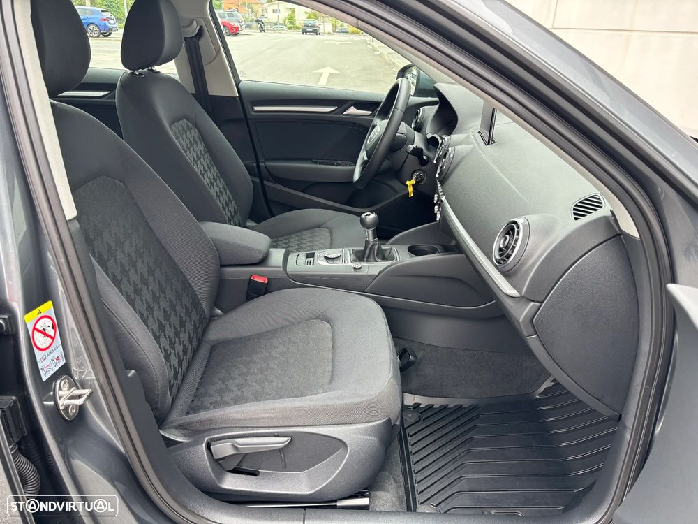 Audi A3 Sportback 1.6 TDI Advance Ultra - 20