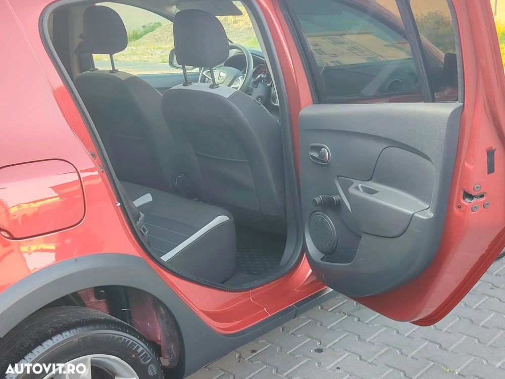 Dacia Sandero Stepway 0.9 TCe - 17