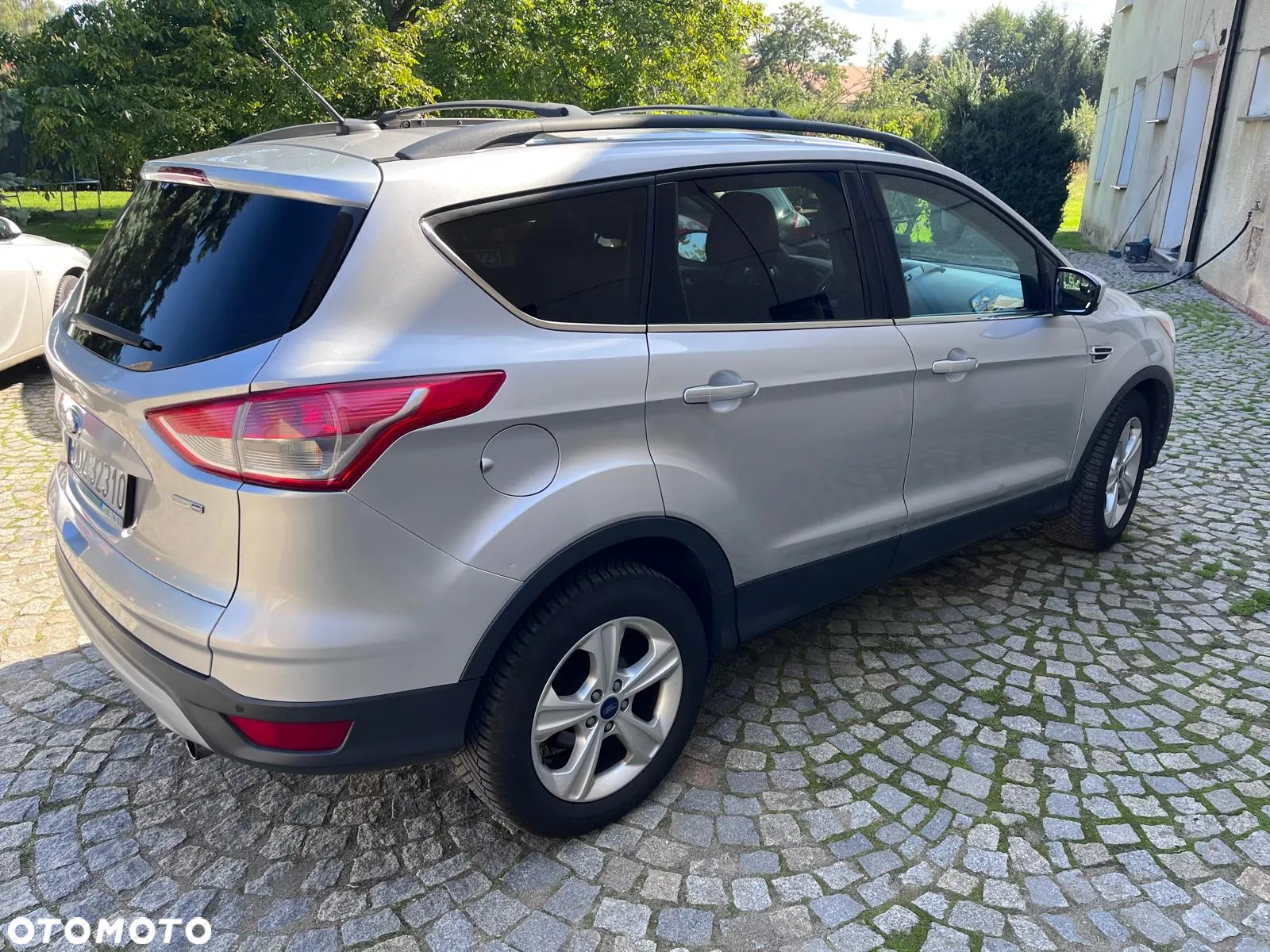 Ford Kuga 2.0 EcoBoost 4x4 Titanium - 3