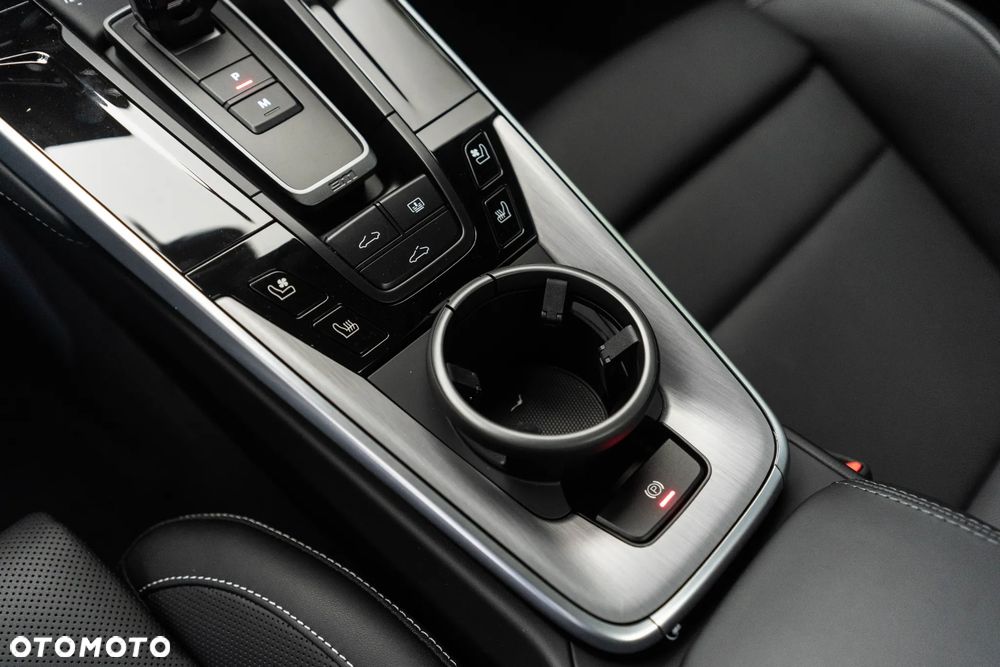 Porsche 911 Carrera 4S - 31