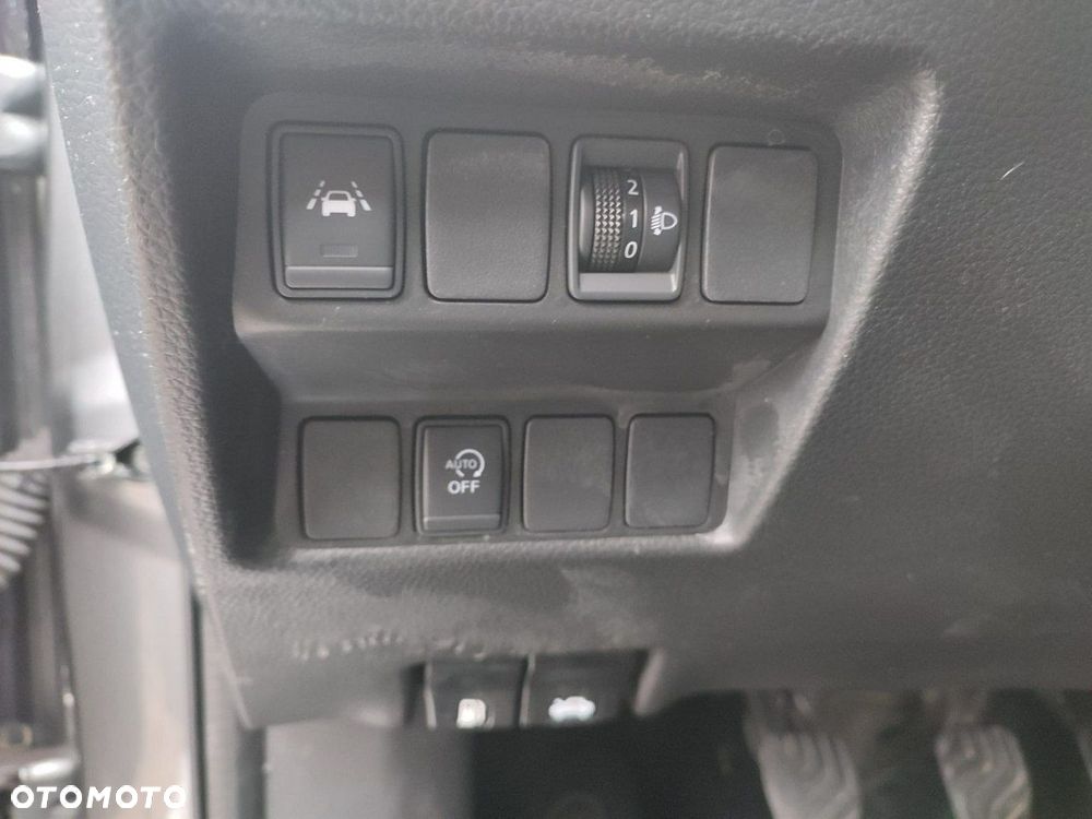 Nissan Qashqai 1.3 DIG-T N-Connecta EU6d - 18