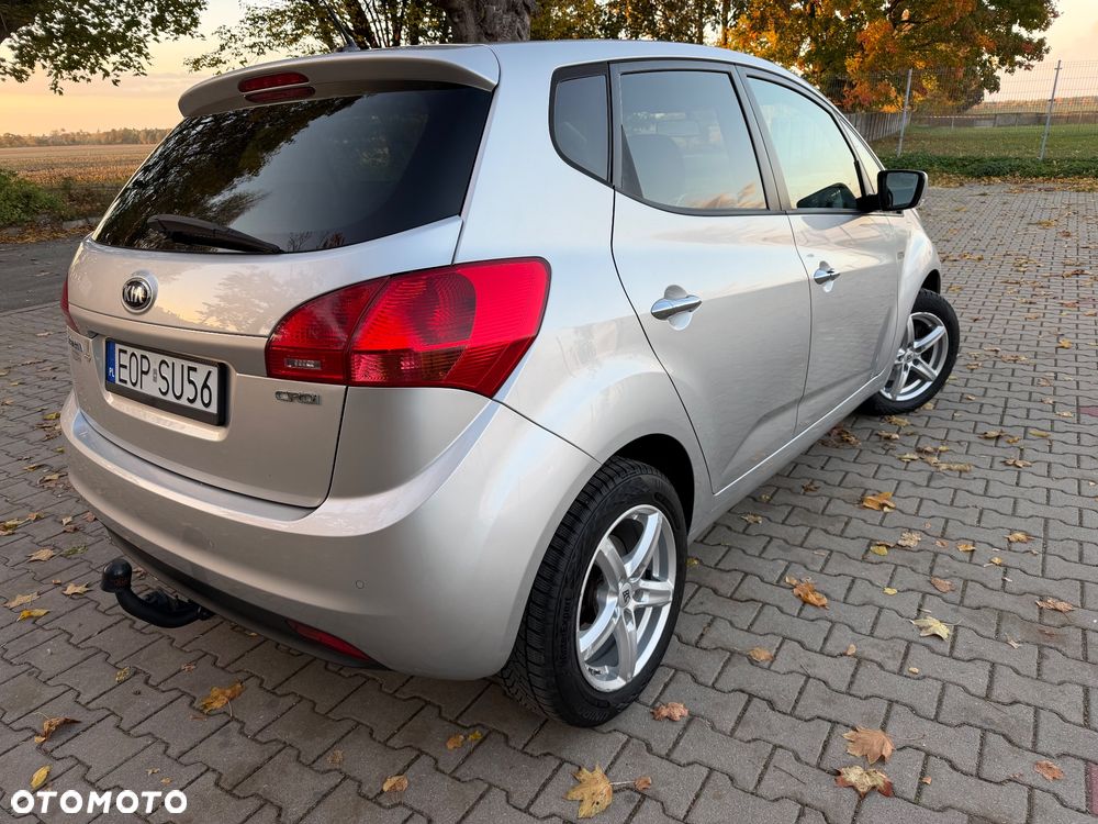 Kia Venga 2014 photo 2