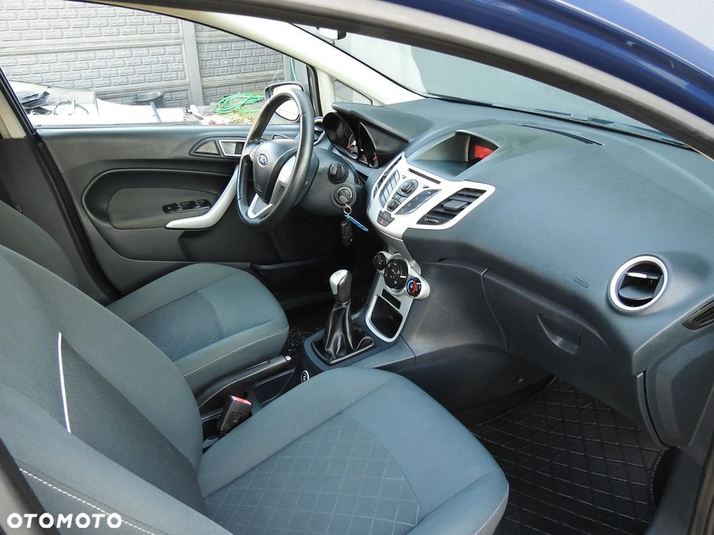 Ford Fiesta 1.4 Trend - 14