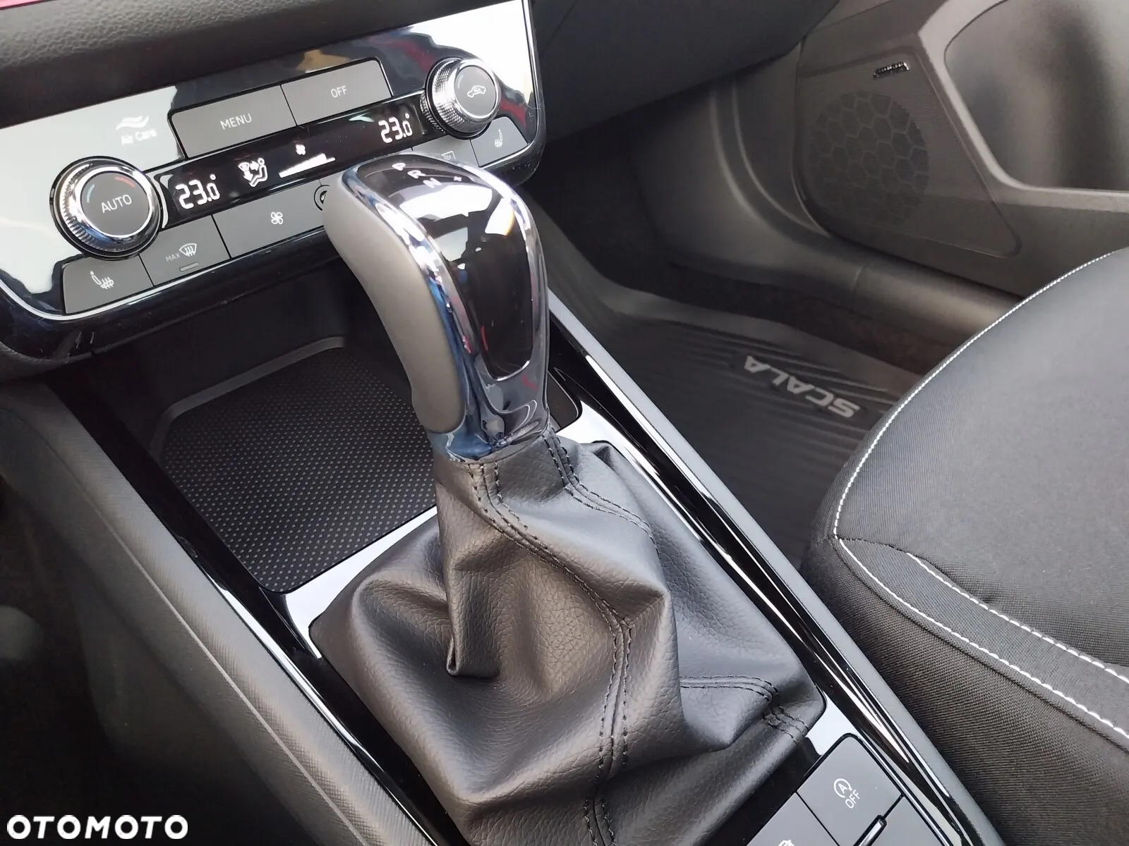 Skoda Scala 1.5 TSI Monte Carlo DSG - 36