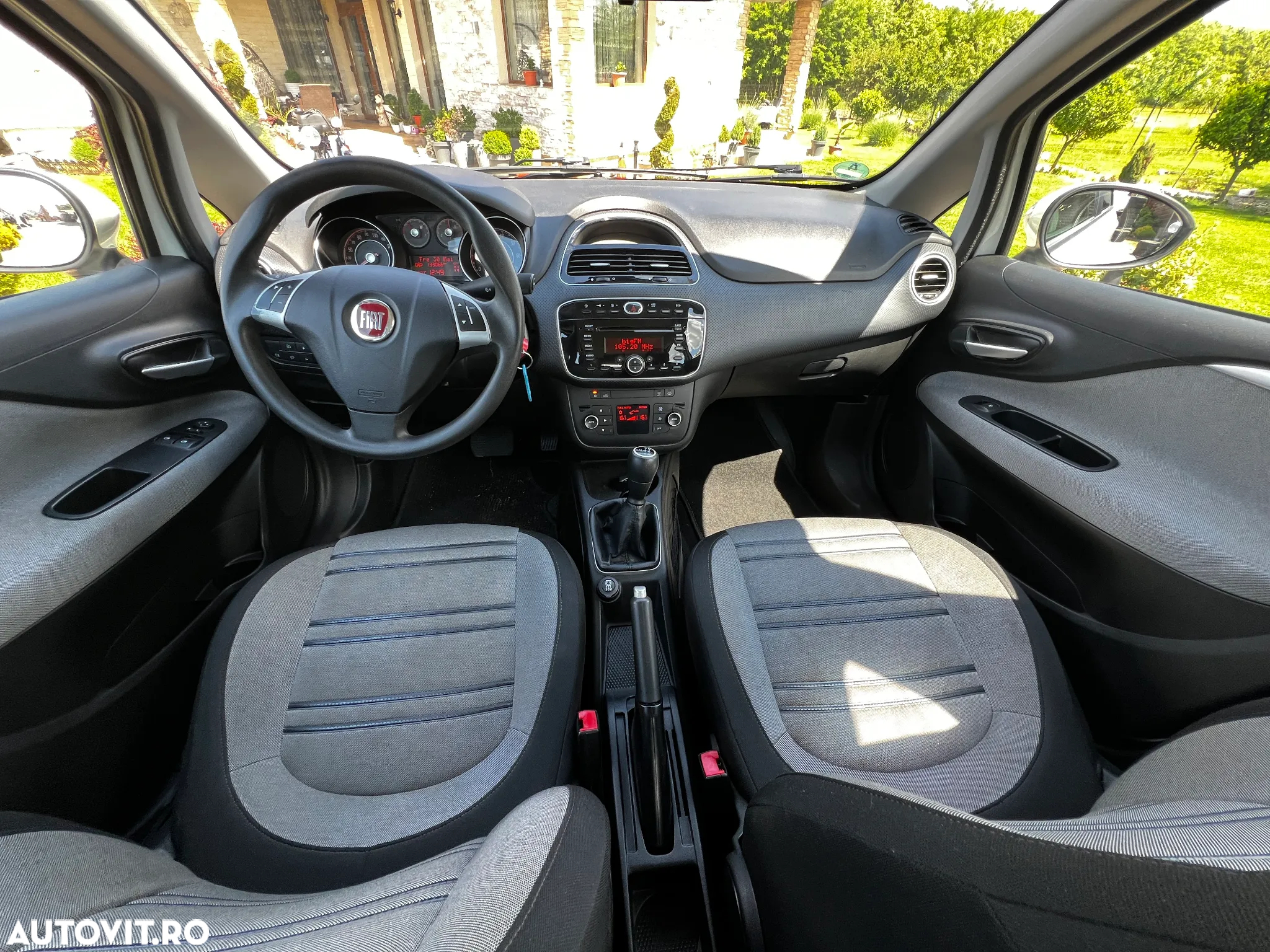 Fiat Punto 1.4 8V Dualogic Dynamic Start&Stop - 27
