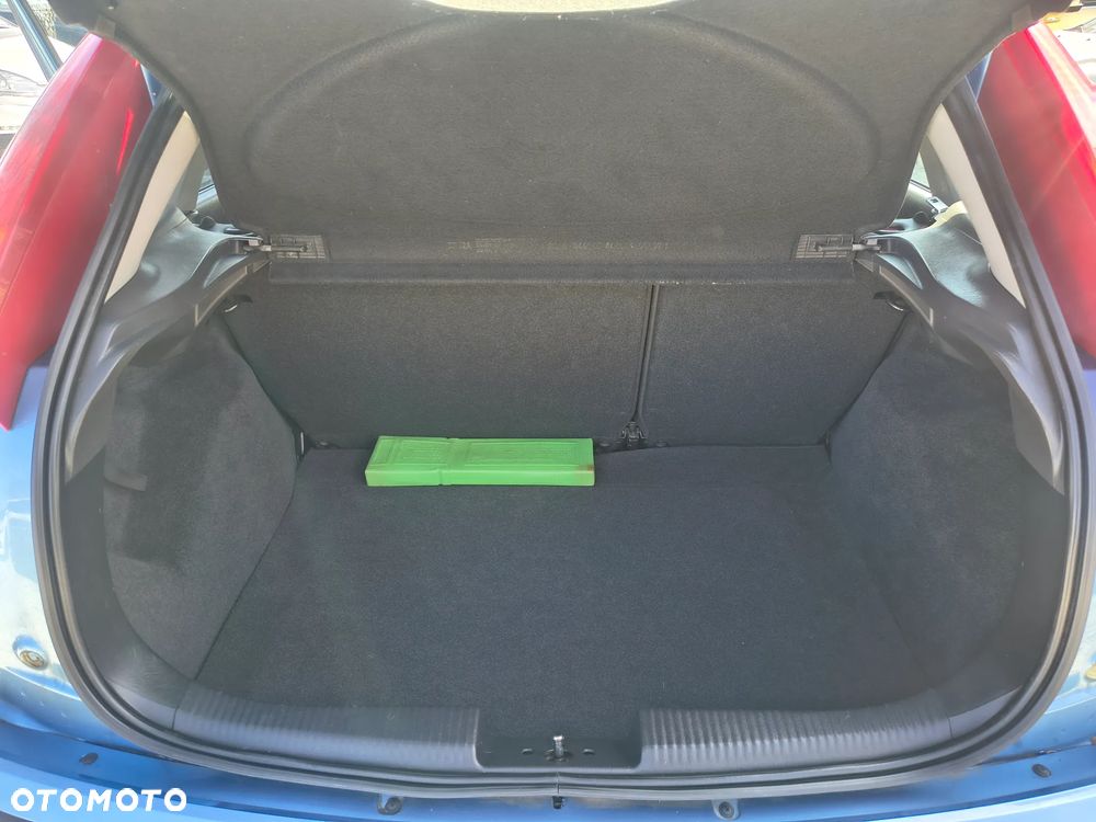 Ford Focus Ambiente - 28