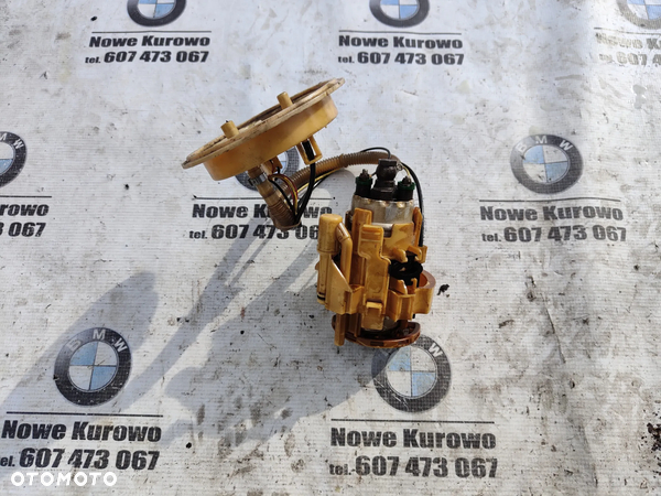 BMW E65 E66 3.0d Pompa paliwa w bak
