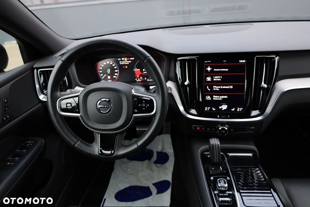 Volvo V60 T6 AWD Recharge Geartronic RDesign - 29