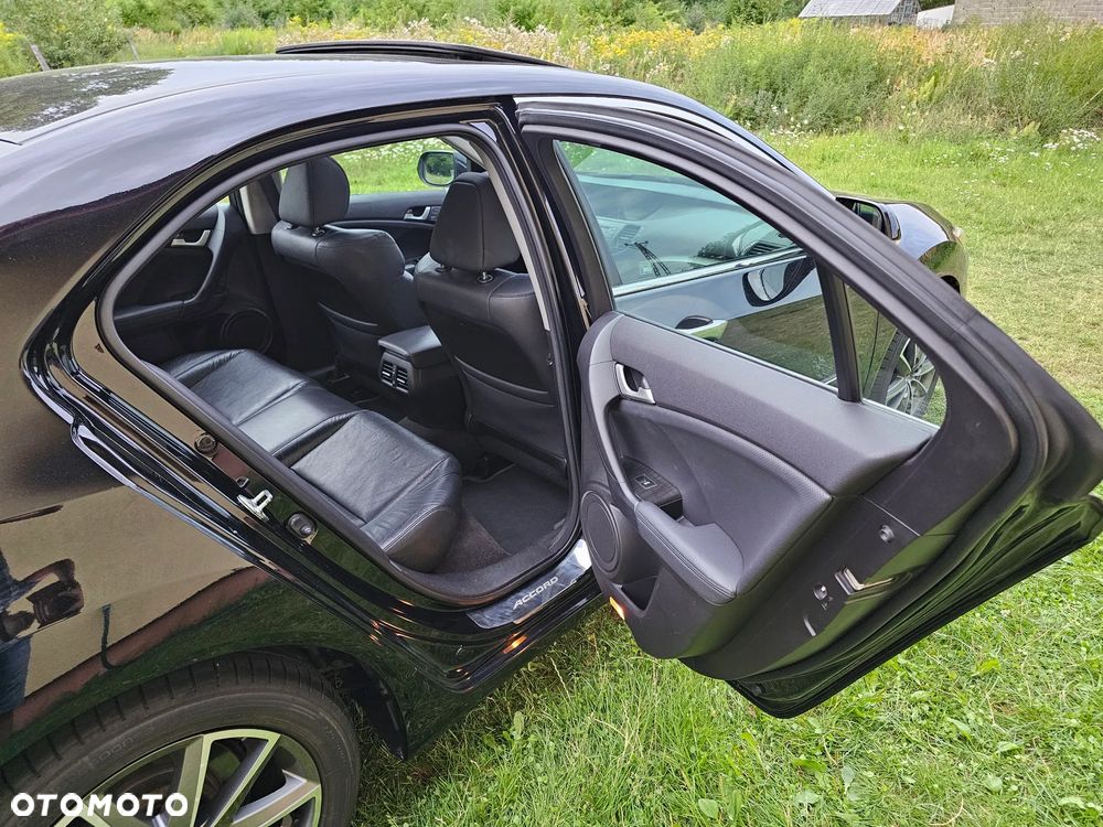 Honda Accord 2.4 Executive - 31