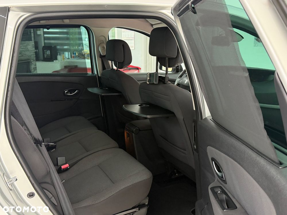 Renault Scenic 1.6 16V 110 LIMITED - 38