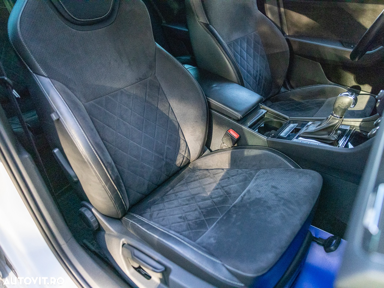 Skoda Superb 2.0 TDI DSG Sportline - 10