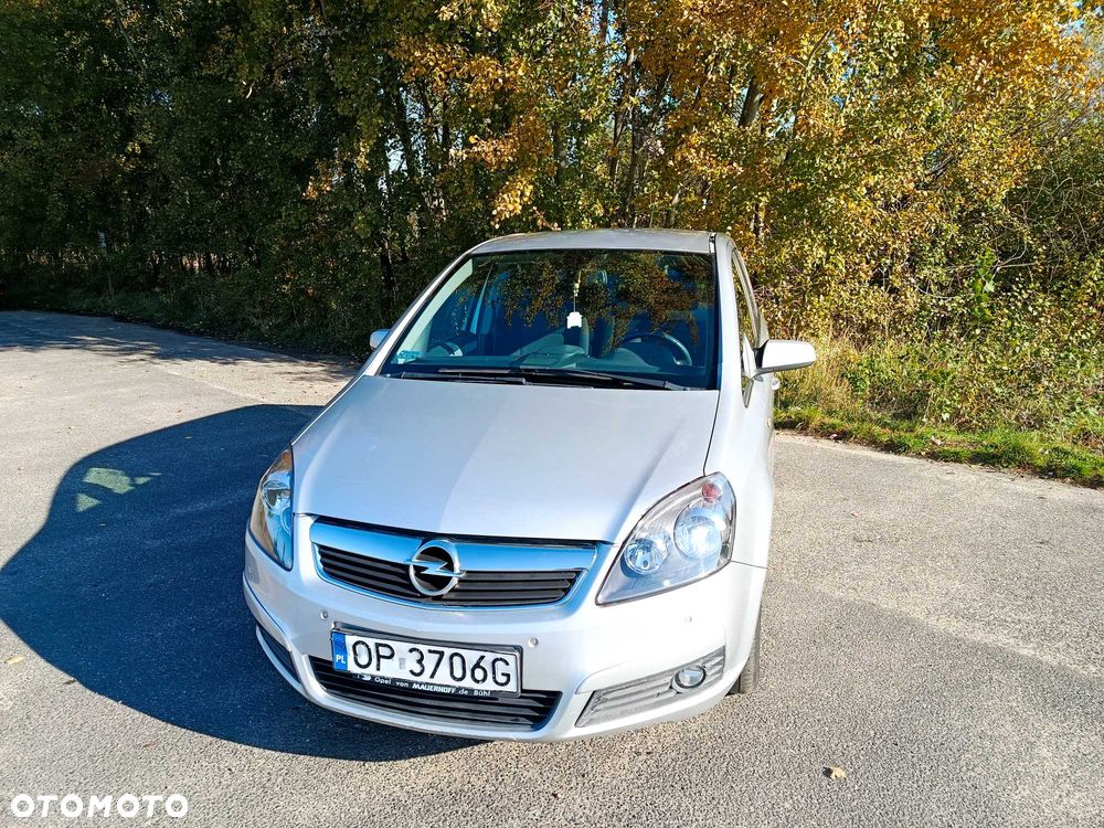 Opel Zafira - 1