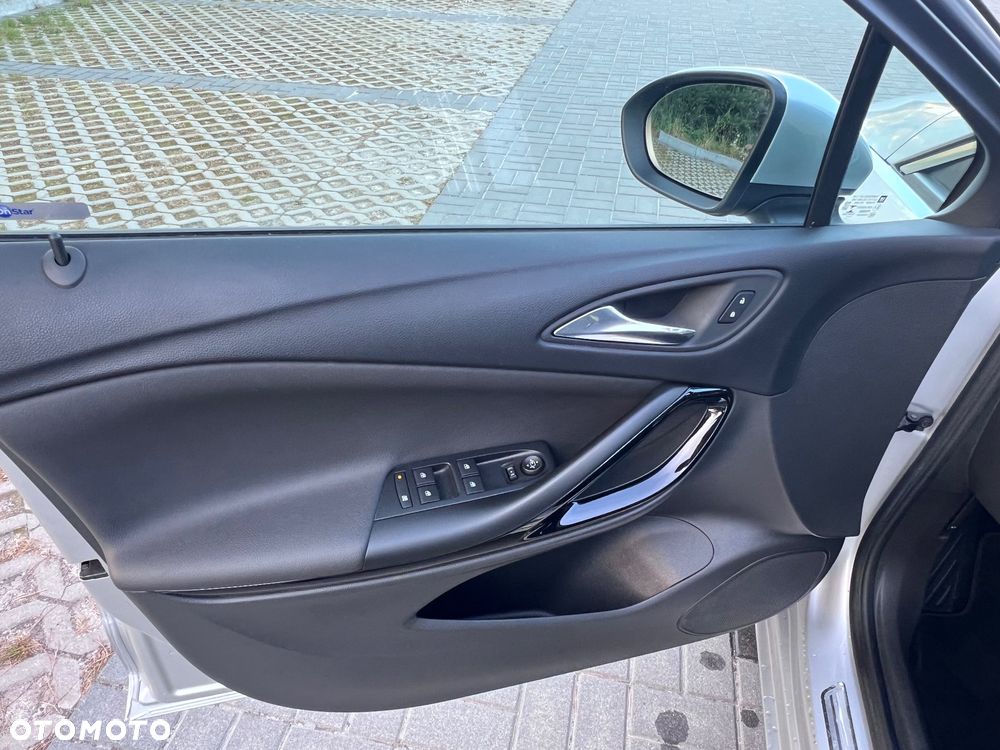 Opel Astra 1.4 Turbo Innovation - 22