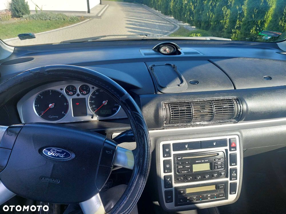 Ford Galaxy - 4