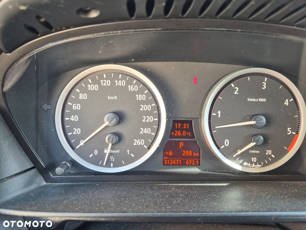 BMW Seria 5 530xd - 16
