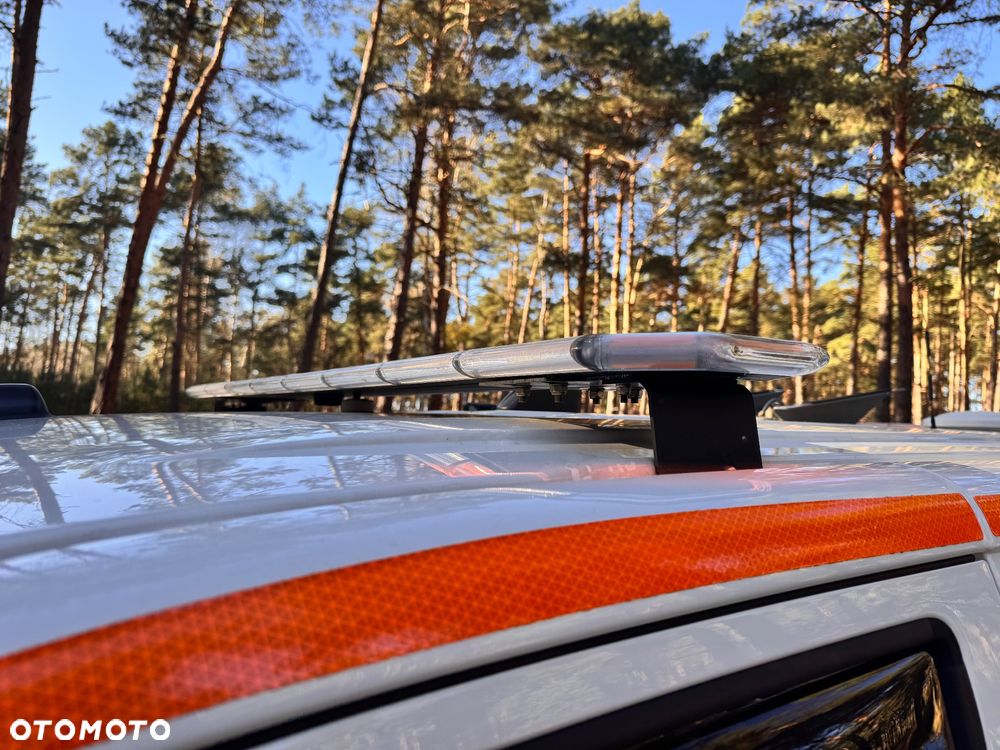 Volkswagen Transporter Kombi L2H1 M1 4Motion - 24