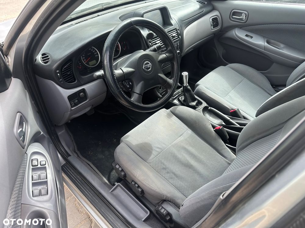 Nissan Almera - 5