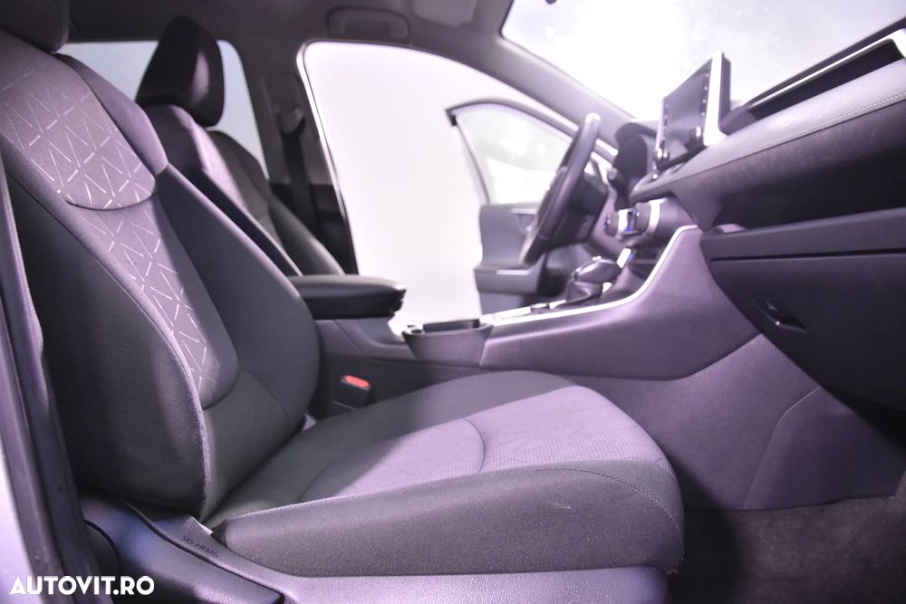 Toyota RAV4 - 11