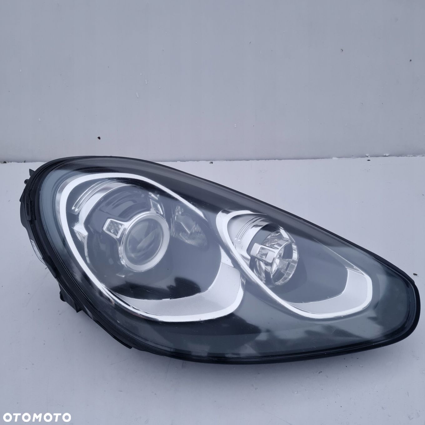 PORSCHE CAYENNE 7P5 LIFT LAMPA PRAWA XENON PRAWY ORYG. 7P5941752F - 1