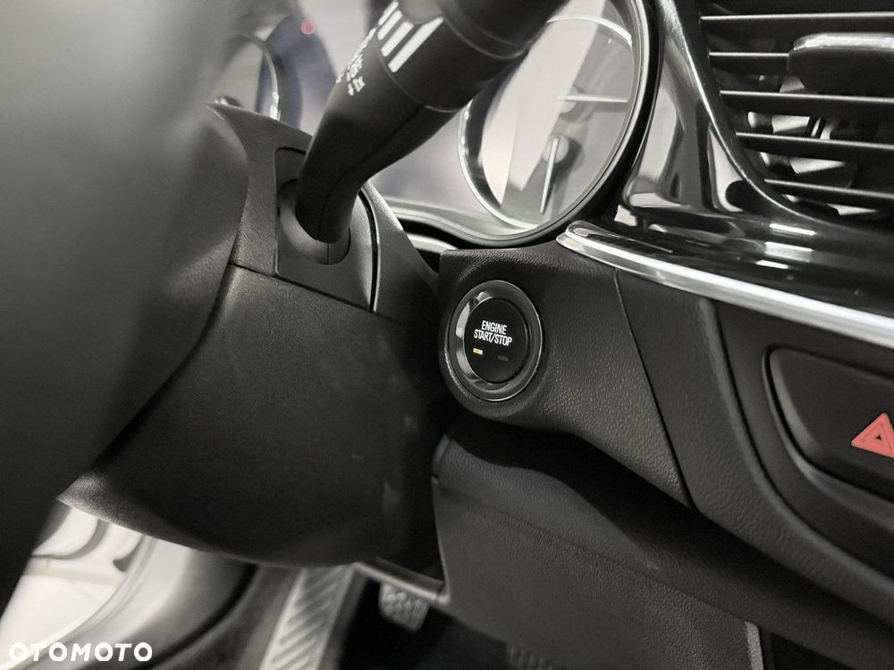 Opel Insignia - 29