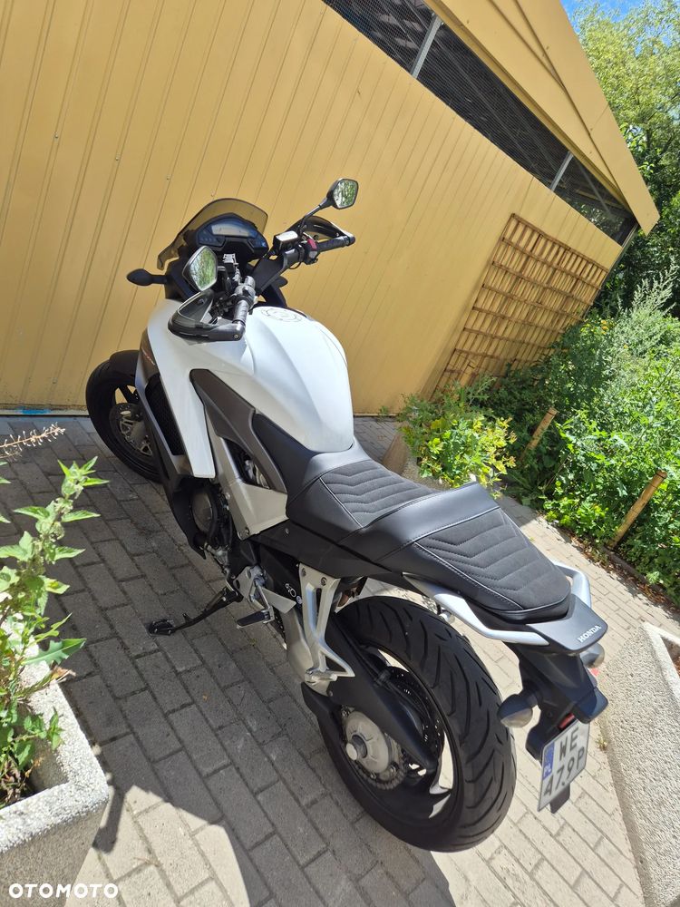 Honda VFR - 4