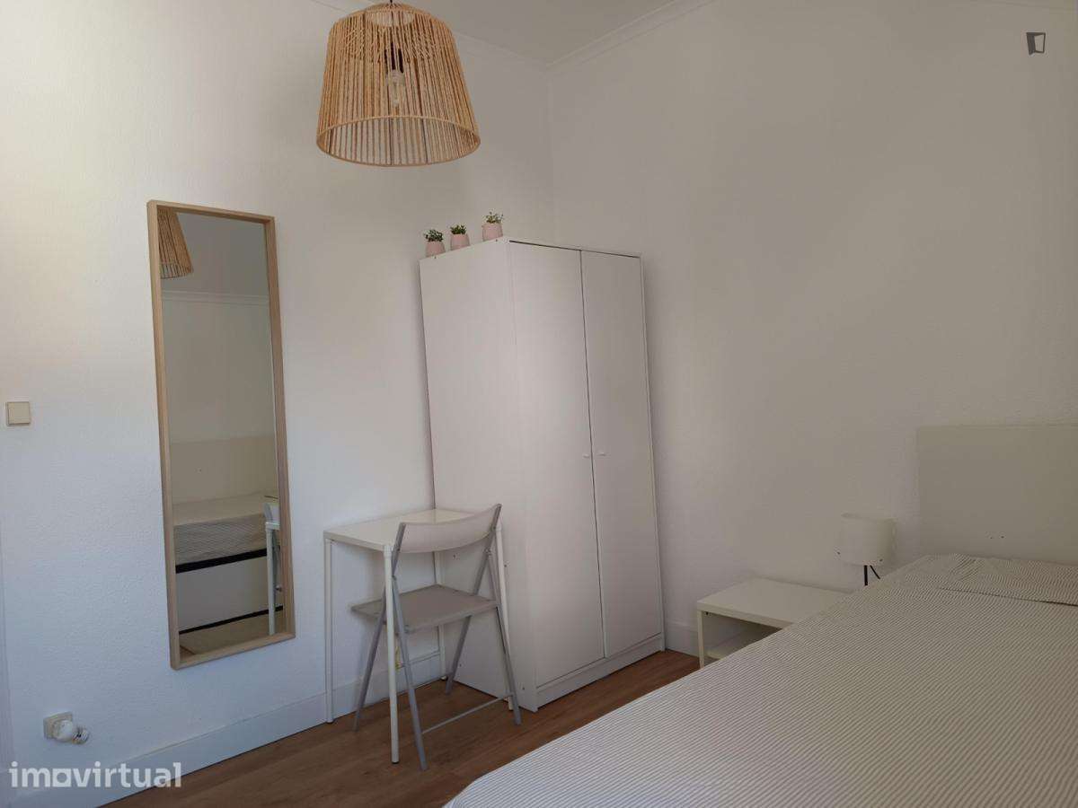 Quarto - localizado em Parede Lisbon - Grande imagem: 3/6